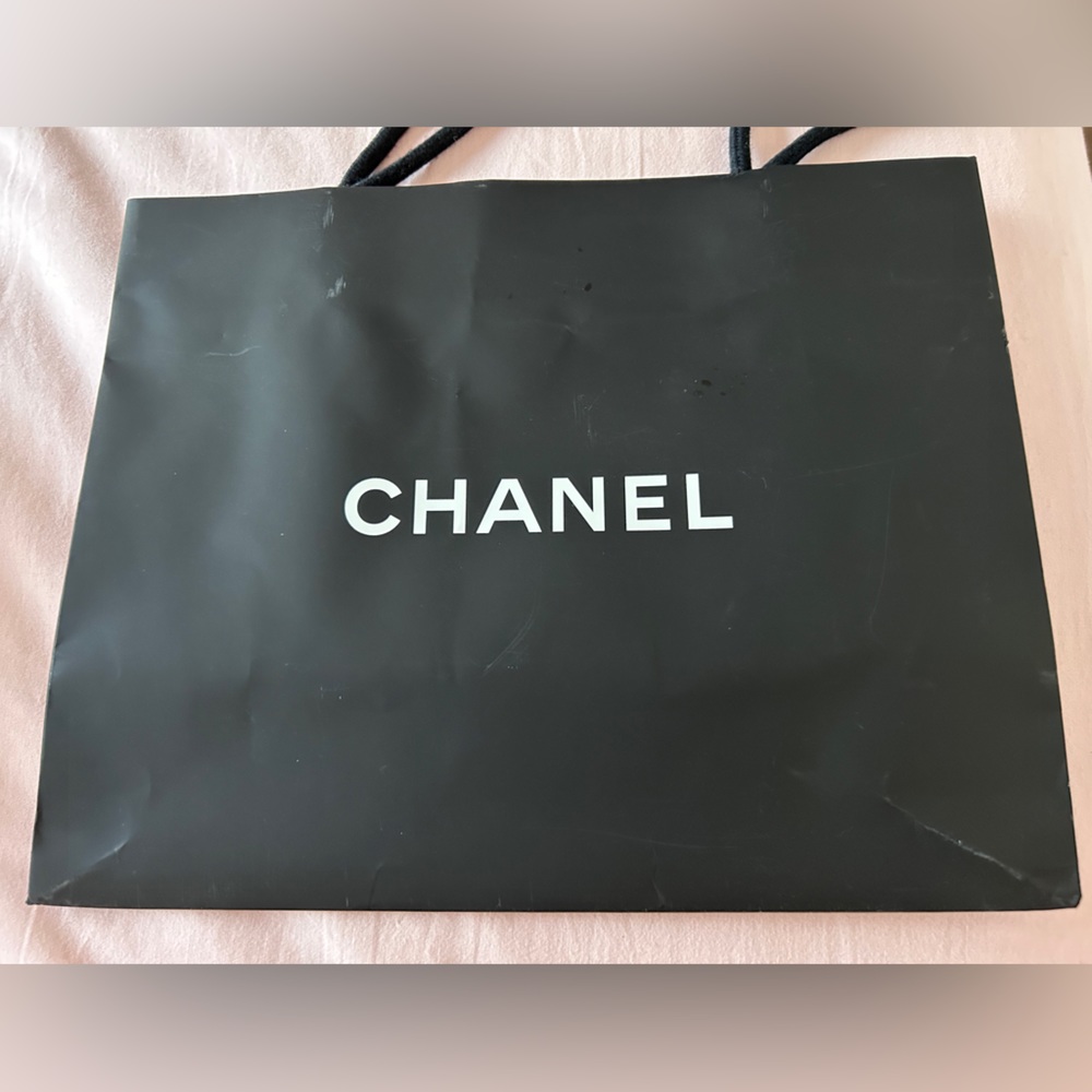 Used Chanel Shopping bag